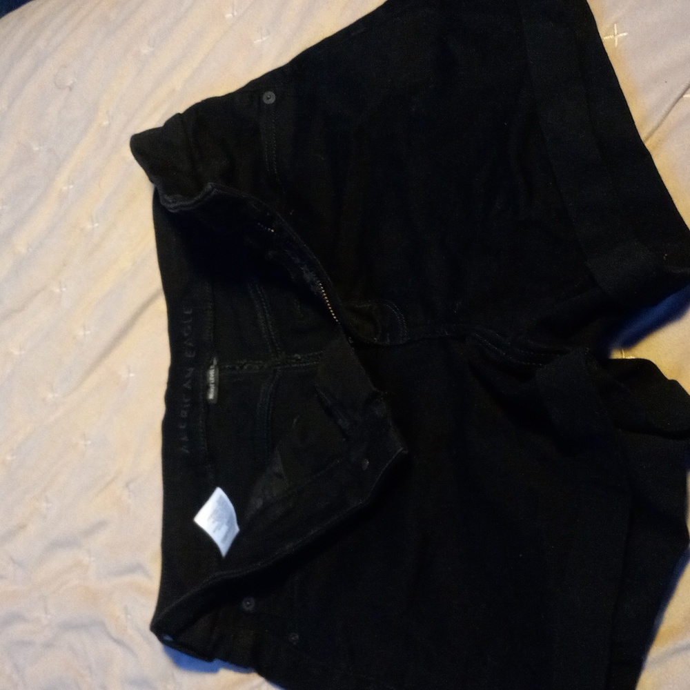 Shorts - Picture 3 of 4